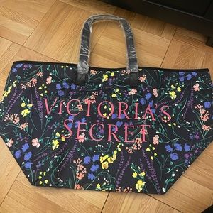 Victoria secret tote bag NWT